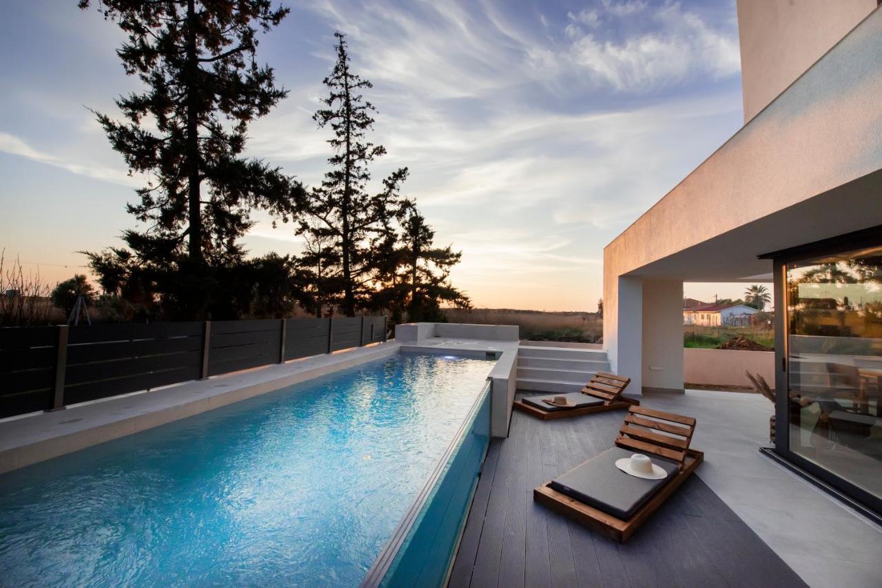 Serene Seafront Villas Néa Iráklia Exterior foto