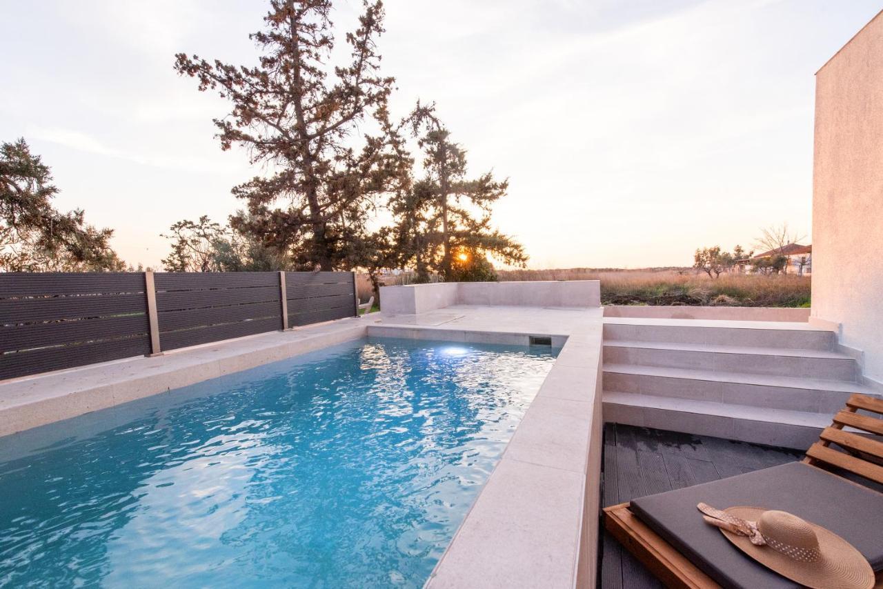 Serene Seafront Villas Néa Iráklia Exterior foto