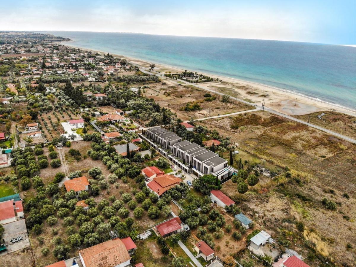 Serene Seafront Villas Néa Iráklia Exterior foto
